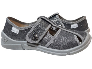 Paola 31-32 сіра, сіра підошва, брошка ведмедик