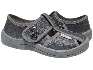 Маша 25-29 сіра, сіра підошва, брошка котик