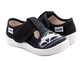 Гріша 25-30 чорний, біла машина