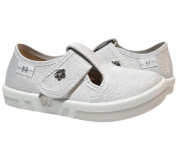 Merry 26-32 біла, брошка зірочка